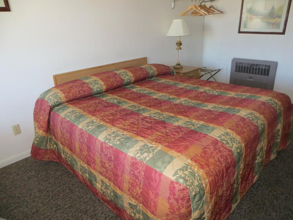 Capri Motel Скотсблафф Номер фото